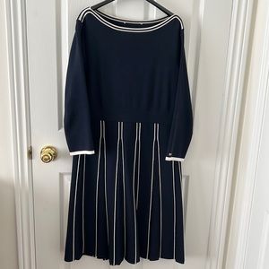 Tommy Hilfiger Knee length dress Size US 10 beautiful condition Navy Blue